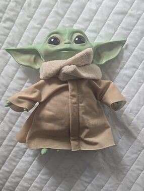Baby Yoda-Style Plush Doll in Green and Tan - Kids Toy